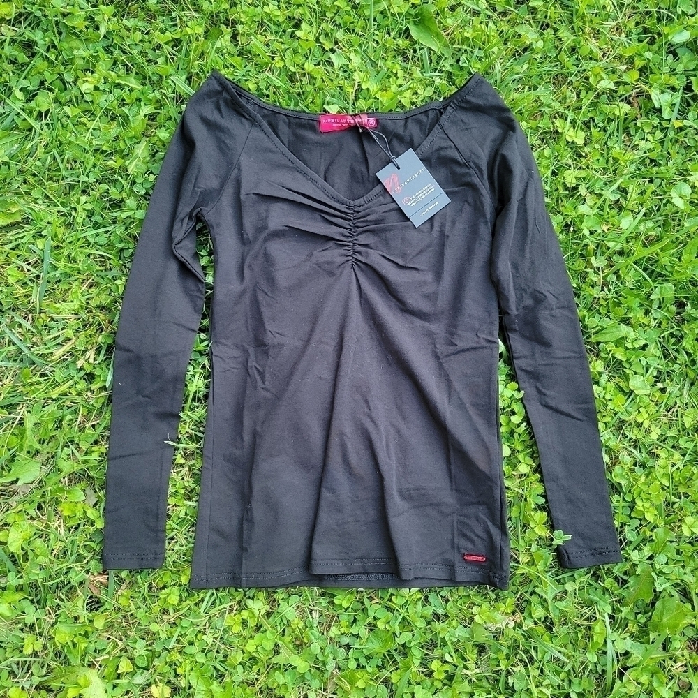 n: Philanthropy Off the Shoulder Black Harriet Top - Picture 9 of 12